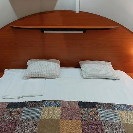 Family Apartman Gyula Extérieur photo