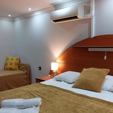 Family Apartman Gyula Extérieur photo