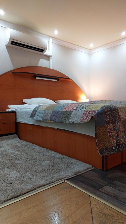Family Apartman Gyula Extérieur photo