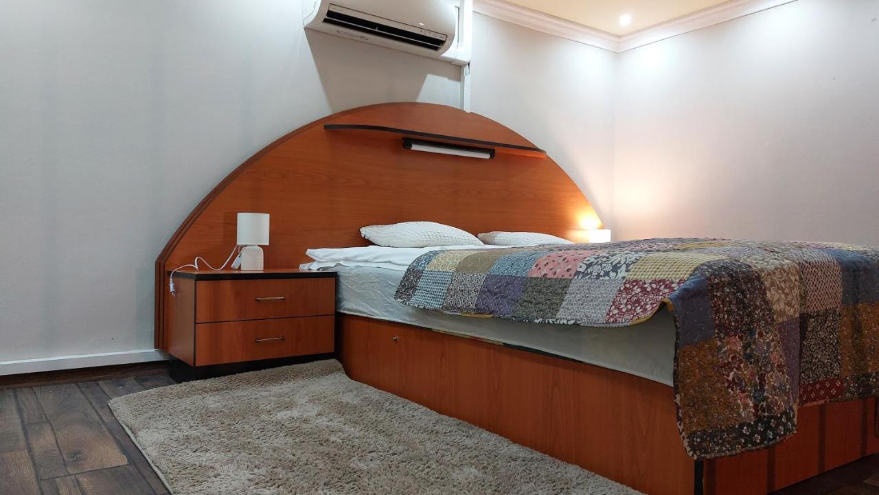 Family Apartman Gyula Extérieur photo