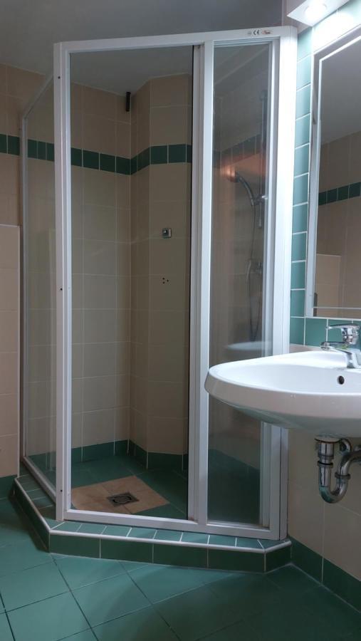 Family Apartman Gyula Extérieur photo