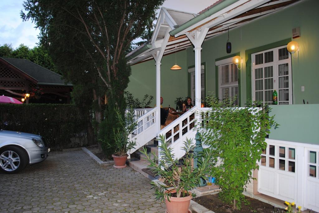 Family Apartman Gyula Extérieur photo